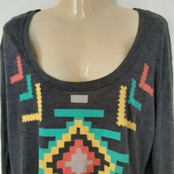 Title Unknown cropped T Southwestern M - Picture 1 of 2